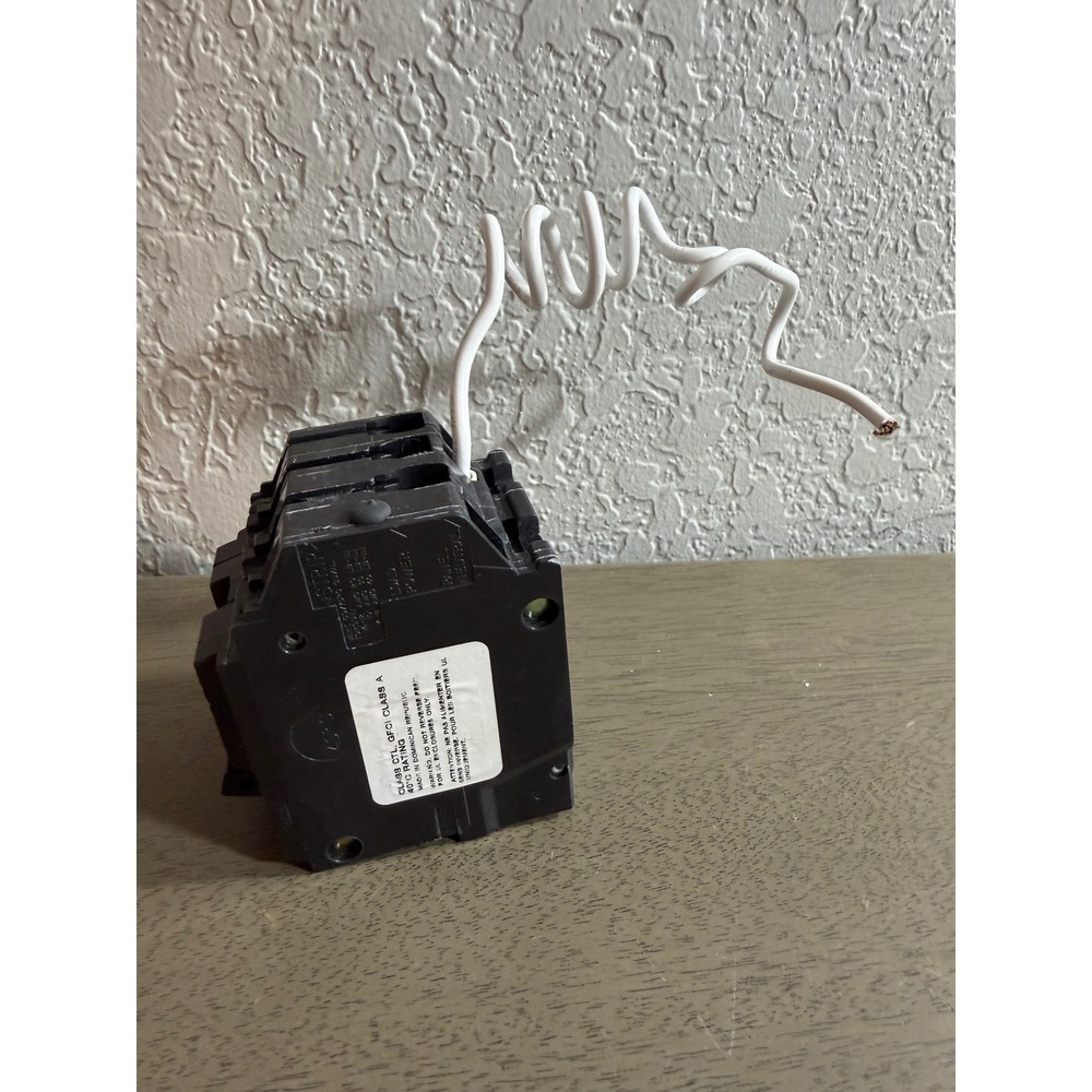 GE THQL2120GFT 20 Amp 2-Pole GFCI Circuit Breaker 120/240V Class A Plug-In